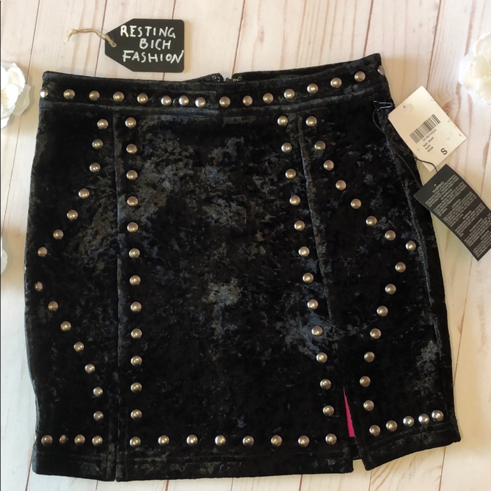 Crushed velvet skirt